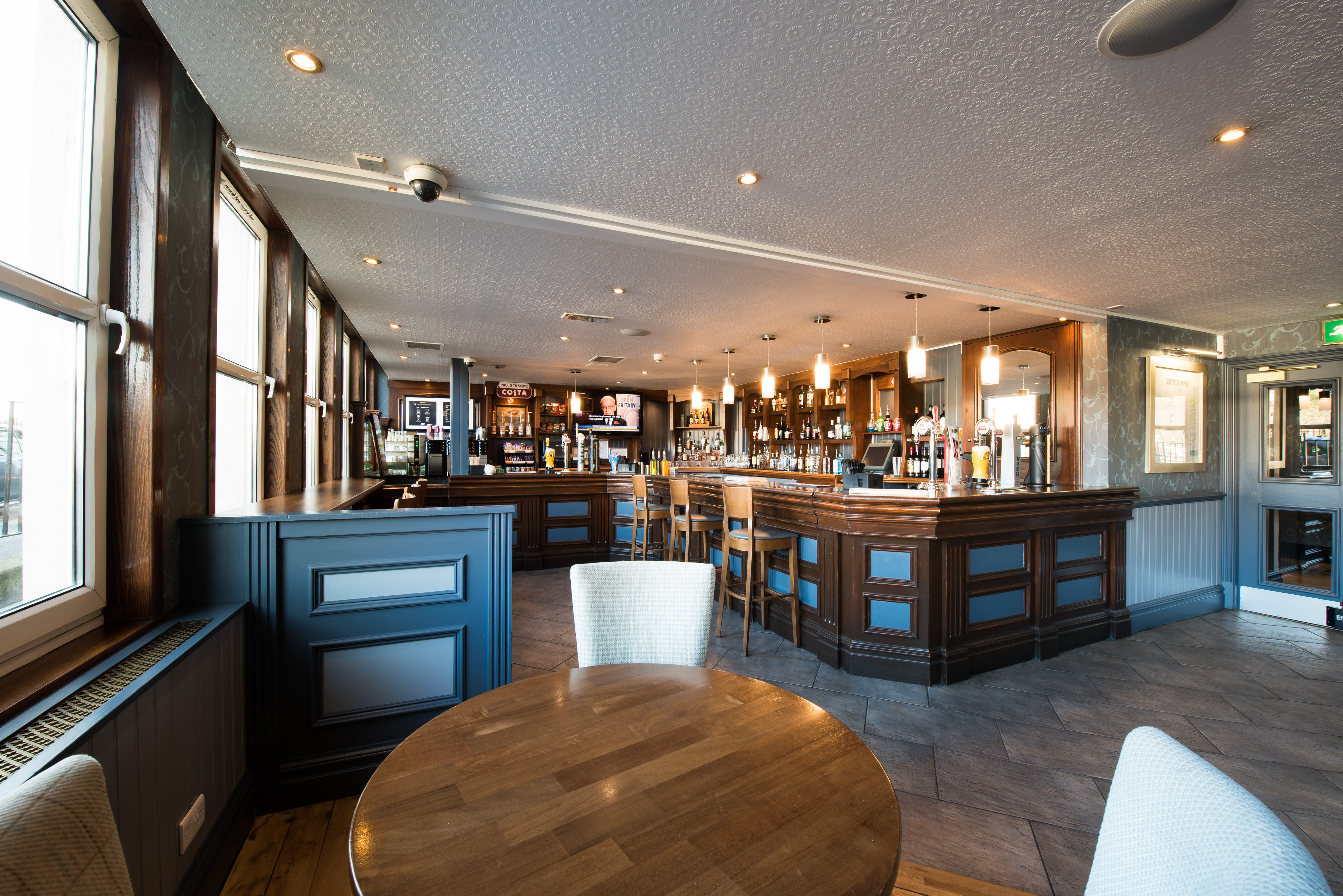 Jurys Inn Edinburgh Bar