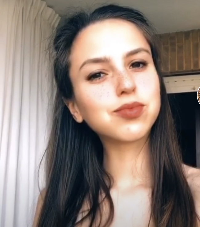 TikTok selfie 