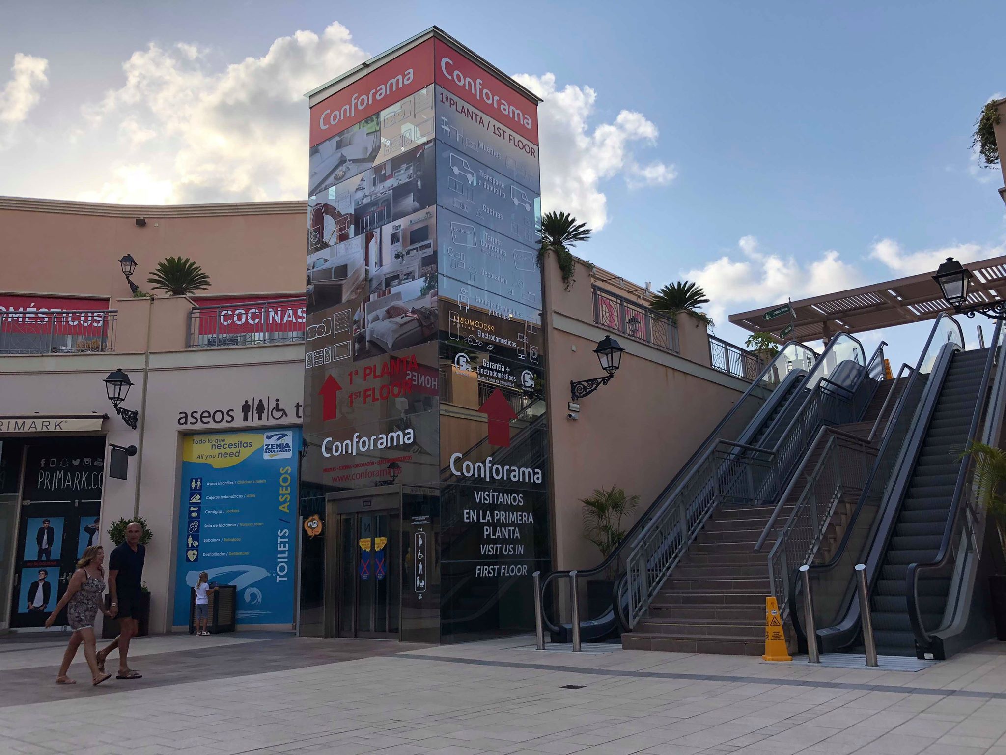 36488686_10156651192551133_867163822731821056_n