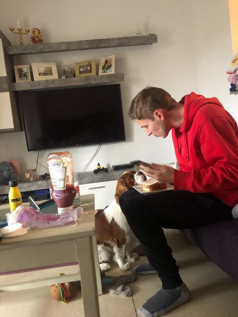 Rio wants Alex breakfast 