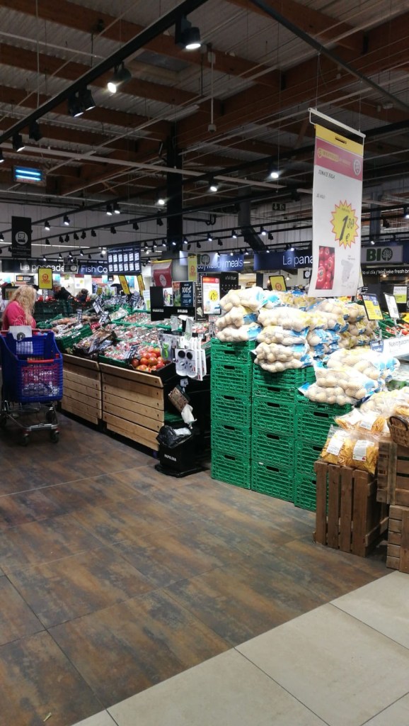 Carrefour Benidorm in lockdown 