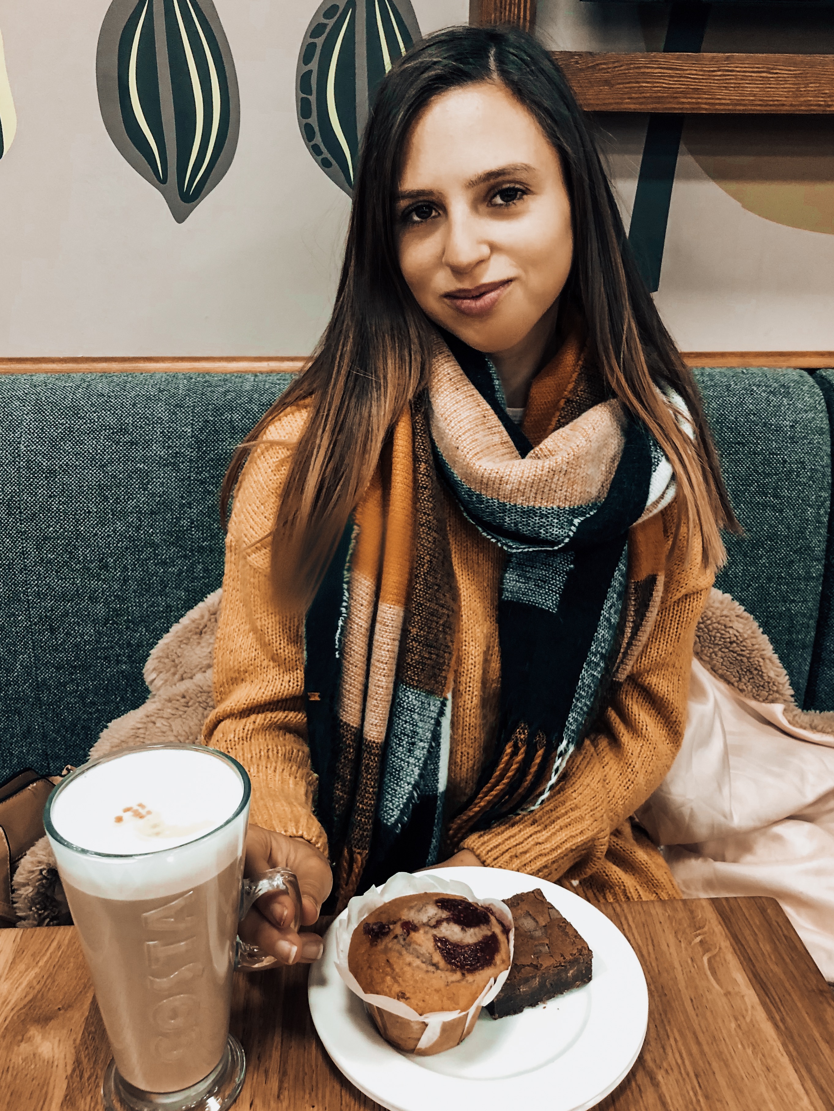 birmingham airport facilities costa coffee latte and muffin