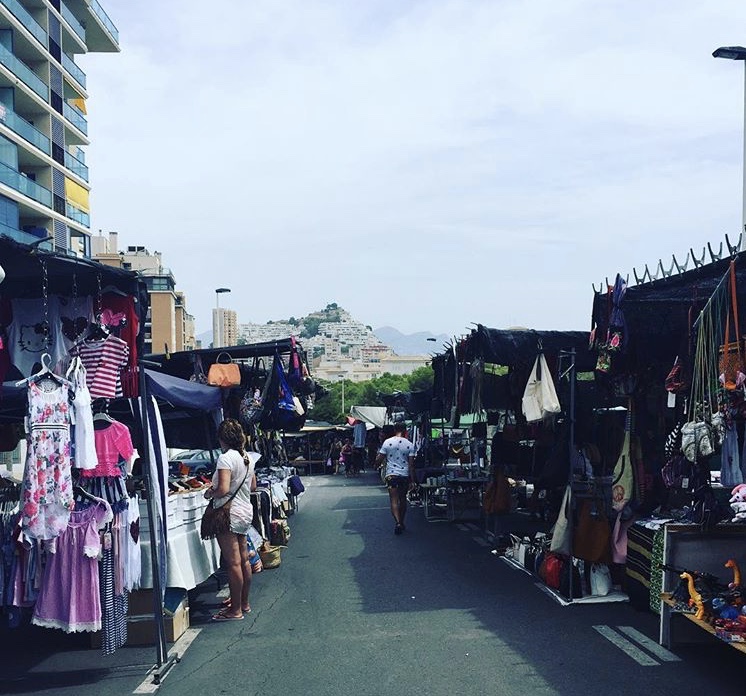 la cala finestrat and benidorm market days
