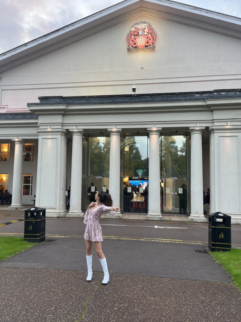 Lauren outside de Montfort hall Leicester 