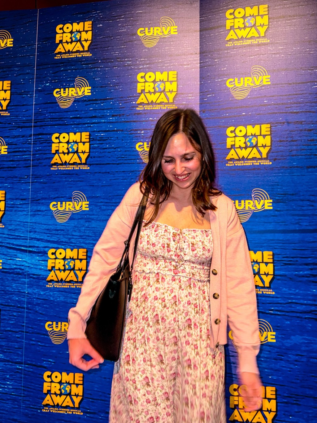 Come From Away – UK and Ireland Tour Review [Curve Theatre,&nbsp;2024]